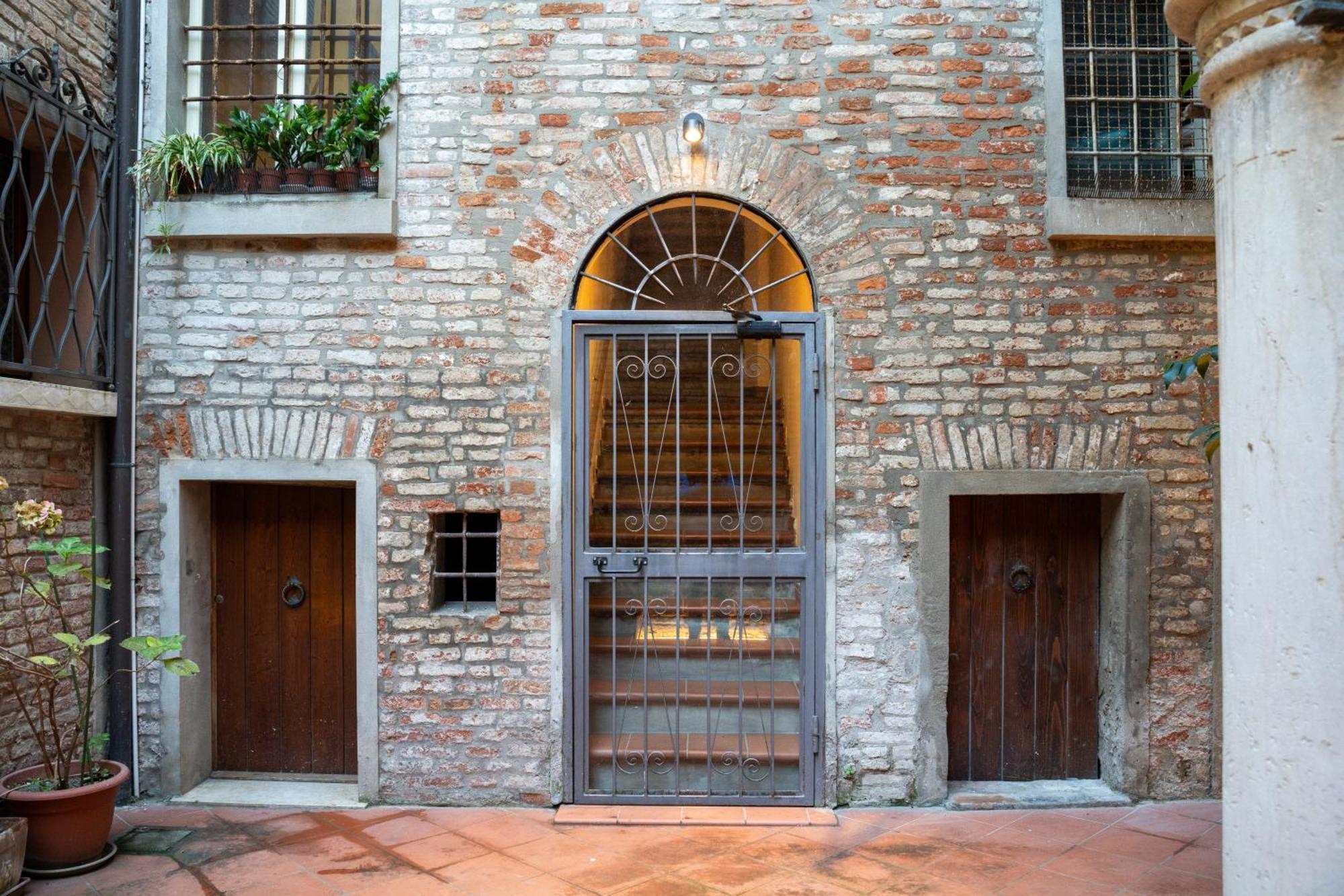 Mazzini101Apartment Ferrara Exteriér fotografie